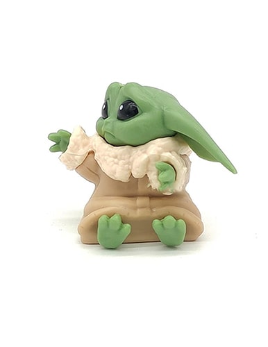 فیگور بیبی یودا نشسته Baby Yoda