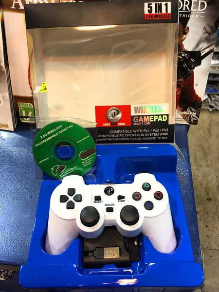 محتویات پکیج گیم پد بیسیم شوکدار 5 کاره سفید XP-MX211